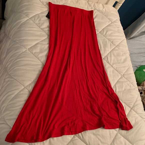 Worthington maxi skirt solid red size L NWT